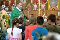 2013-06-23_Parafia_Mikolajewice_msza_sw_godz_12_00__UZ9R4100_S2.jpg